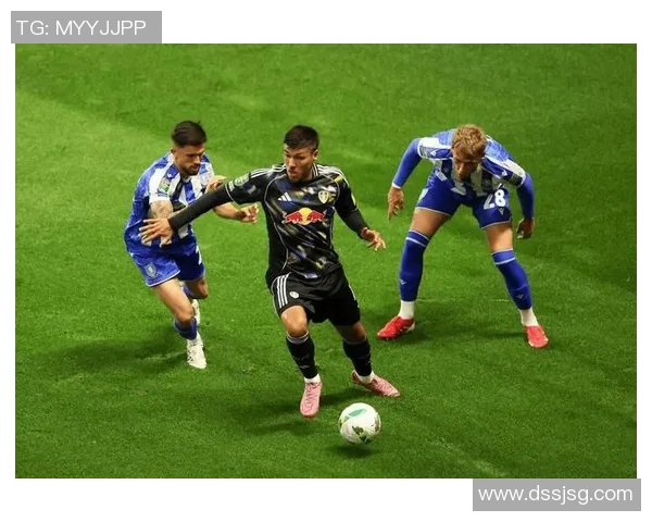 利兹联与谢周三足球直播精彩对决1月11日全程回顾与分析